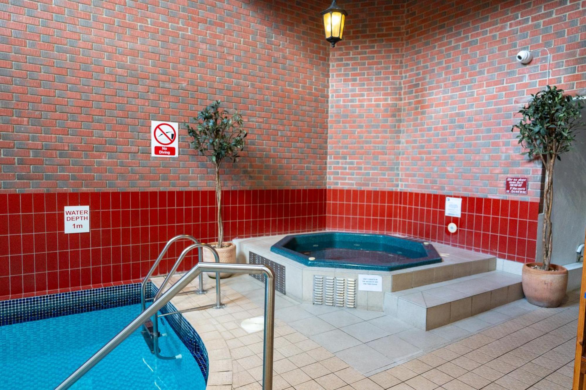 The Royal Lion Hotel Lyme Regis Bagian luar foto