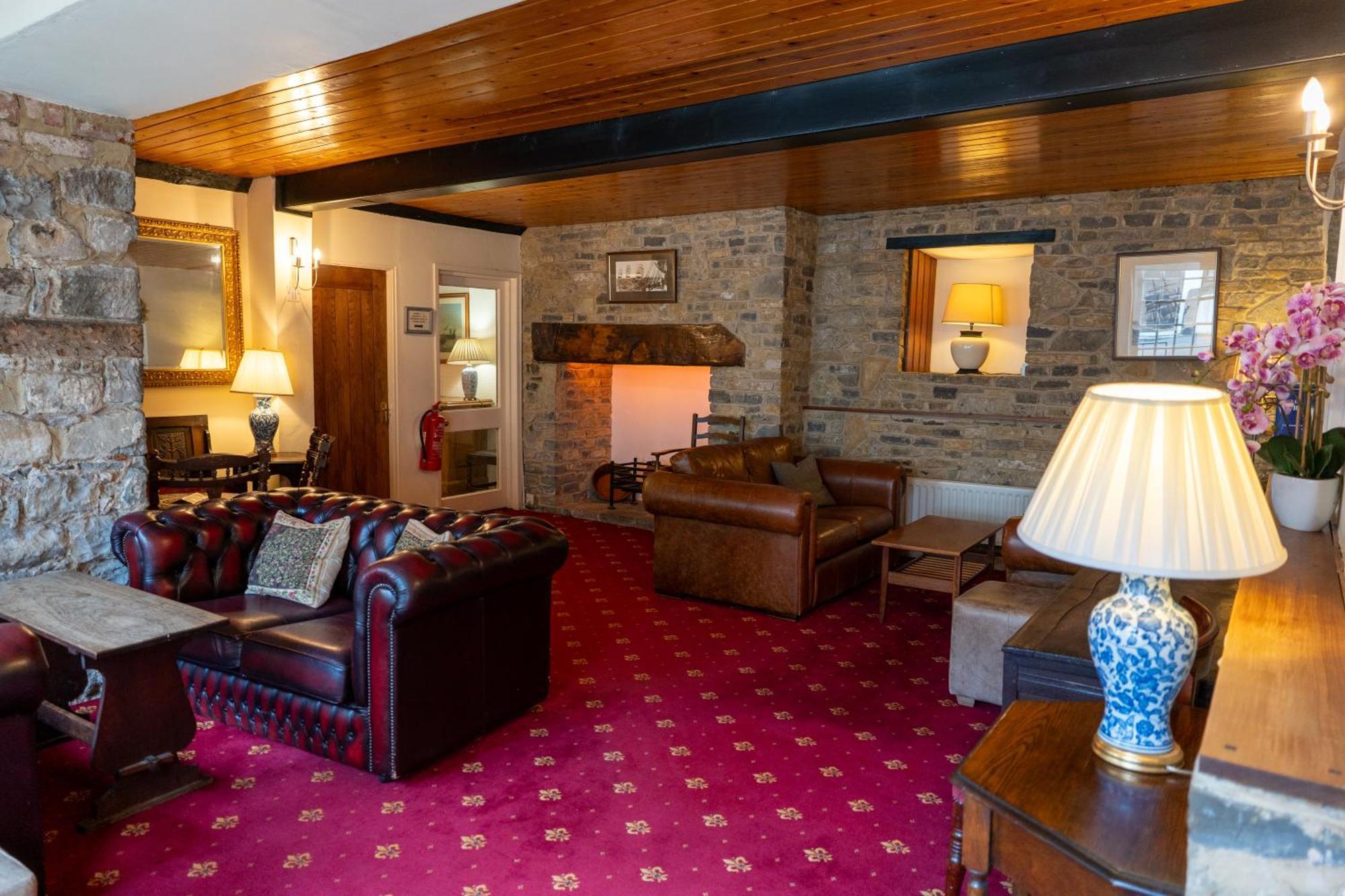 The Royal Lion Hotel Lyme Regis Bagian luar foto