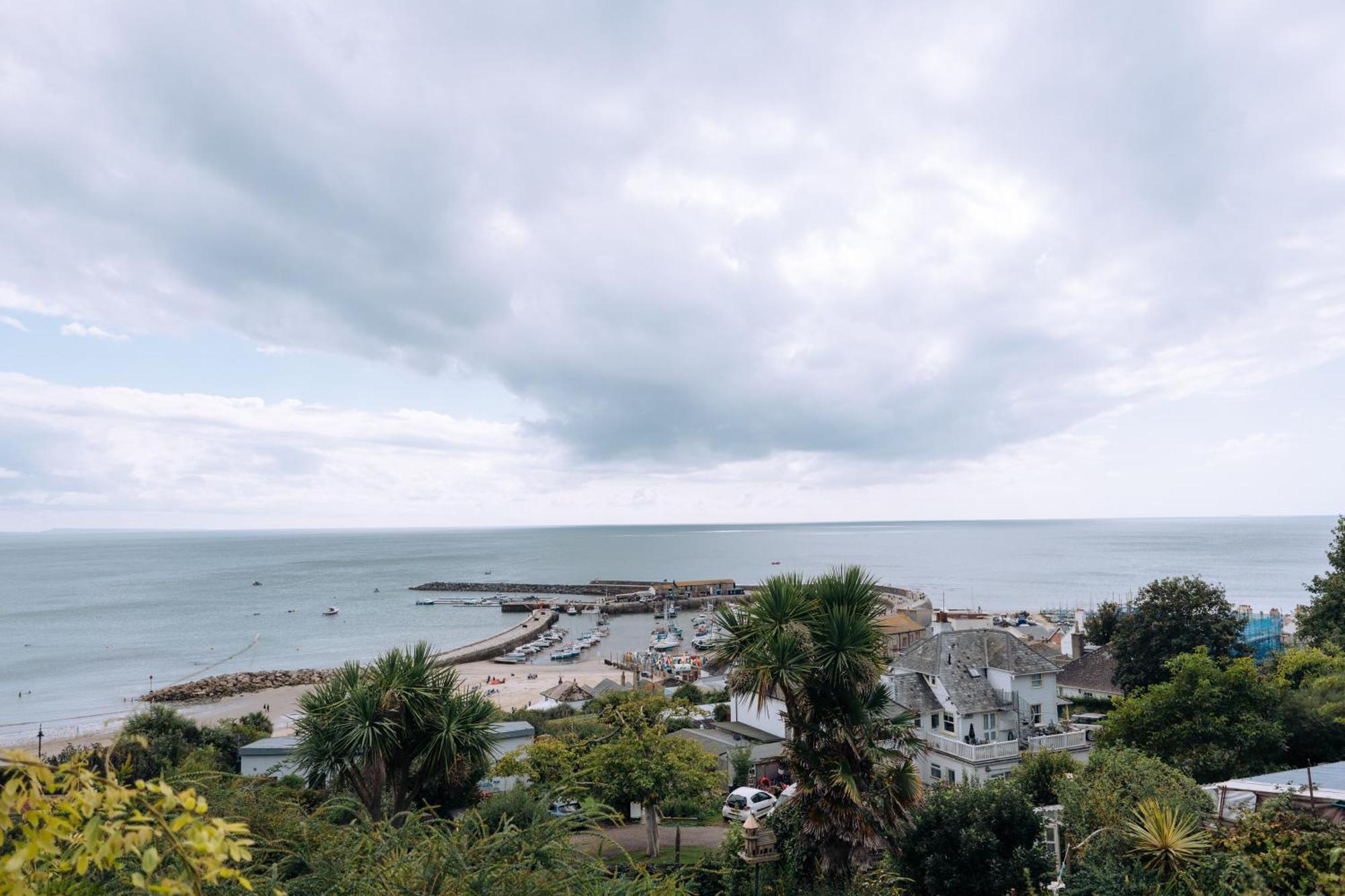 The Royal Lion Hotel Lyme Regis Bagian luar foto